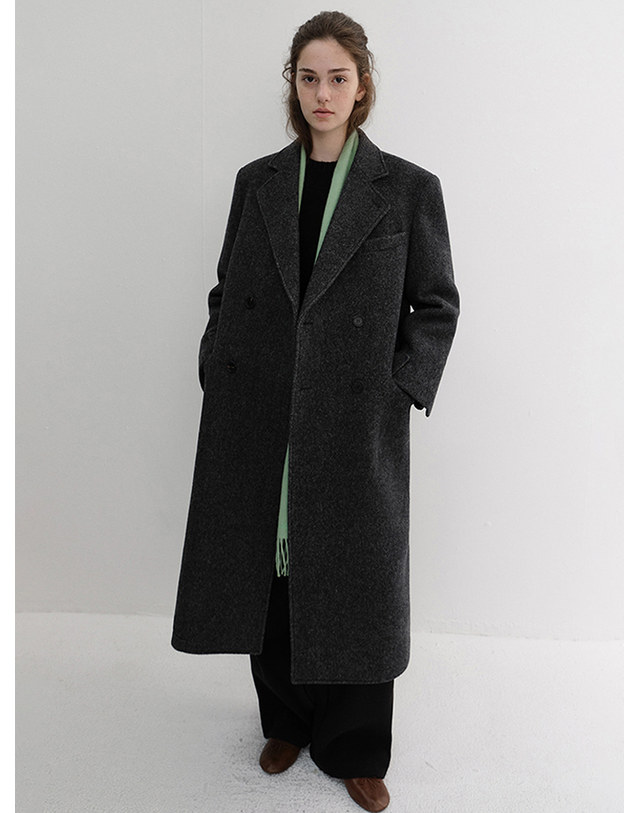 던스트 UNISEX LOOSE DOUBLE-BREASTED COAT CHARCOAL MELANGE_UDCO6D127CG 그레이 착용컷
