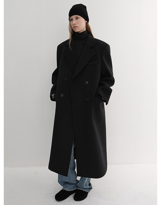 던스트 UNISEX LOOSE DOUBLE-BREASTED COAT BLACK_UDCO6D127BK 블랙 착용컷