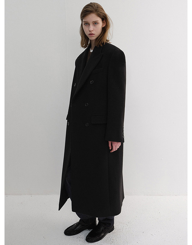 던스트 UNISEX TAILORED DOUBLE-BREASTED CASHMERE COAT BLACK_UDCO6D125BK 블랙 착용컷