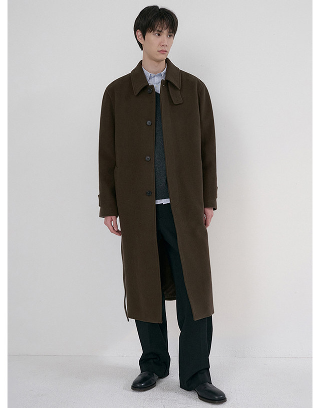 던스트 UNISEX BELTED CASHMERE MAC COAT MOCHA BROWN_UDCO6D123W2 브라운 착용컷