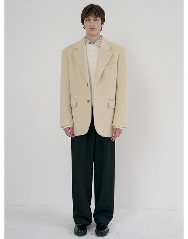 던스트 UNISEX ALPACA BLAZER COAT BUTTER BEIGE_UDJA6D123Y1 노랑 착용컷