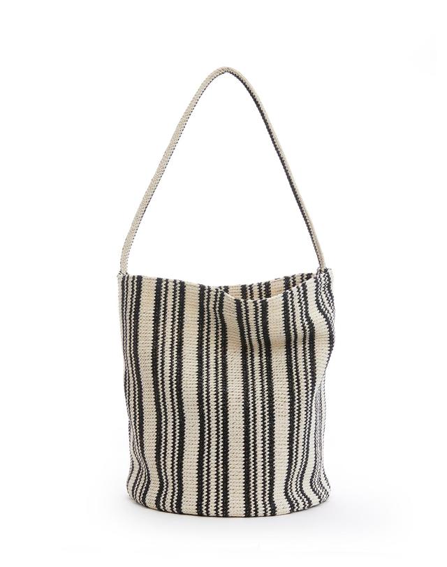 리민 ORIEN RATTAN STRIPE - BLACK+SAND Stripe (LARGE) 착용컷