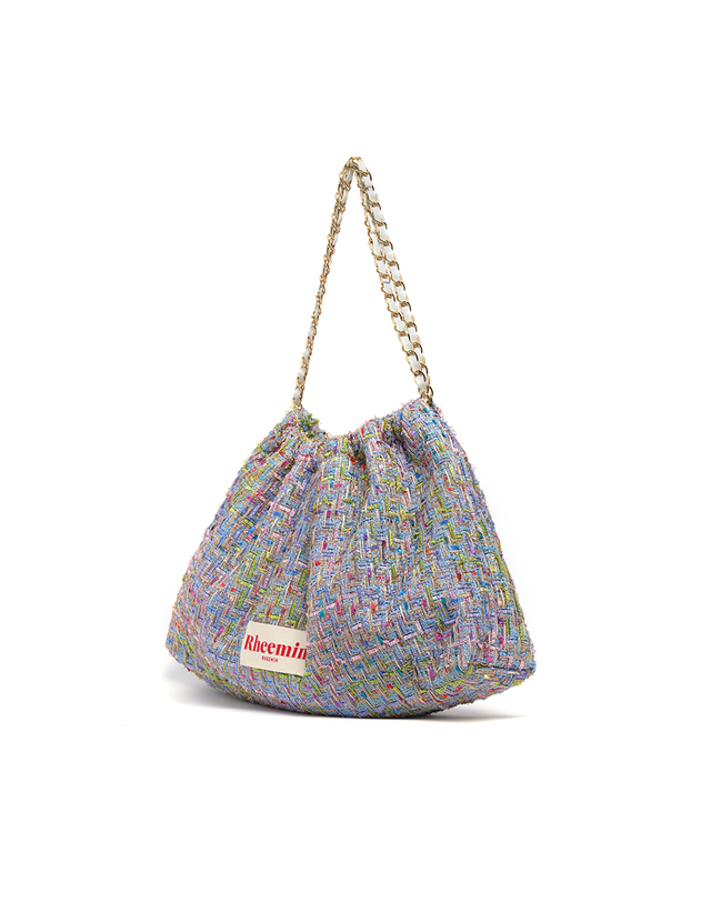 리민 TWEED MUFFY wide chain bag - SKY BLUE 착용컷