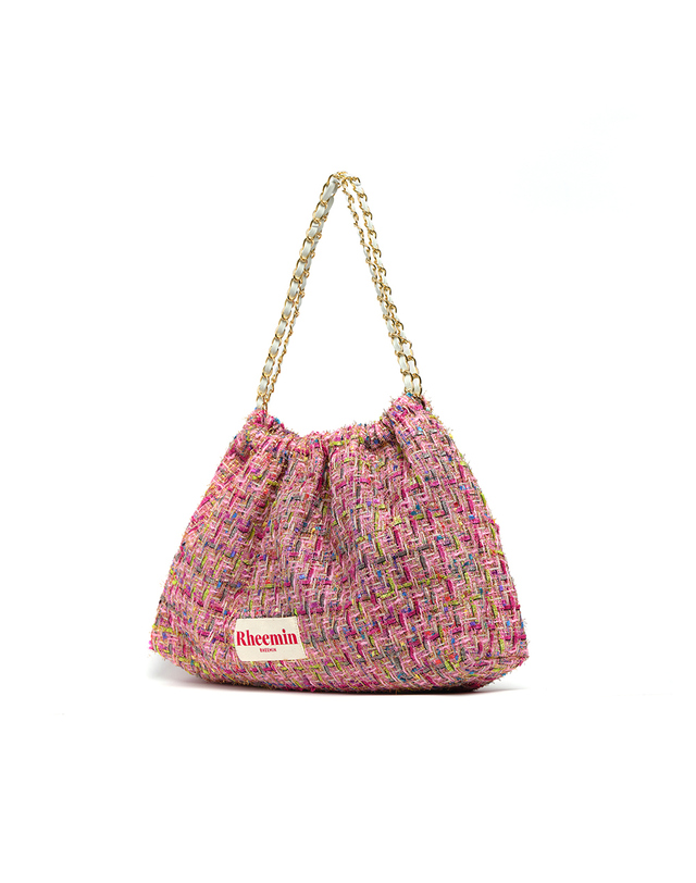 리민 TWEED MUFFY wide chain bag - PINK 착용컷