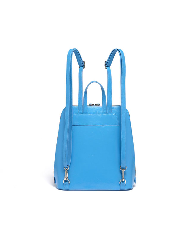 리민 TURTLE LEATHER BACKPACK - SKY BLUE 착용컷