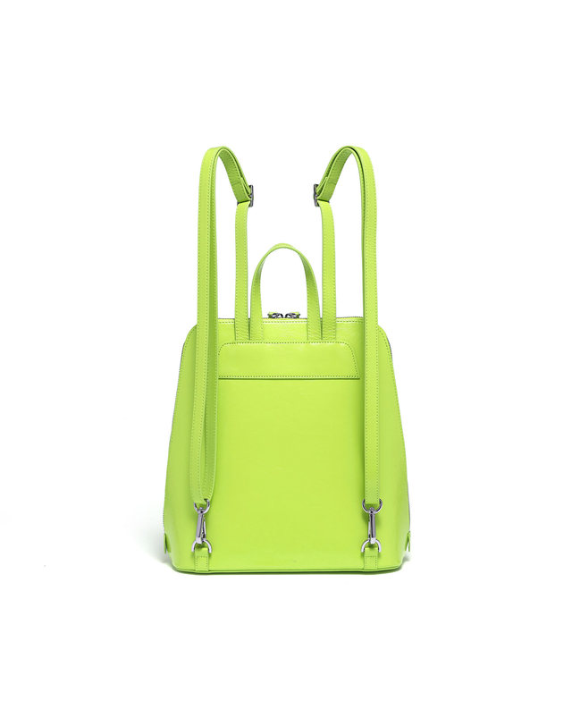 리민 TURTLE LEATHER BACKPACK - LIME 착용컷