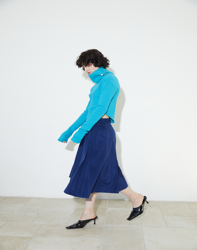 온센느 Wool Cash Long Skirts - cobalt blue 착용컷