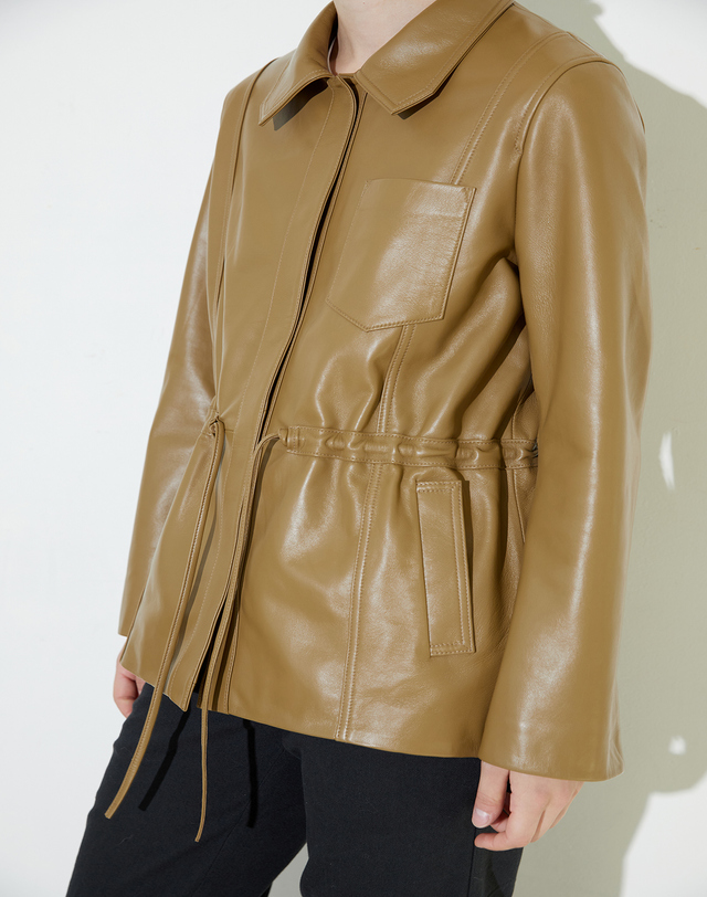 온센느 Napa Lam Leather Jacket - Yellow Green(교환 및 환불 불가) 착용컷