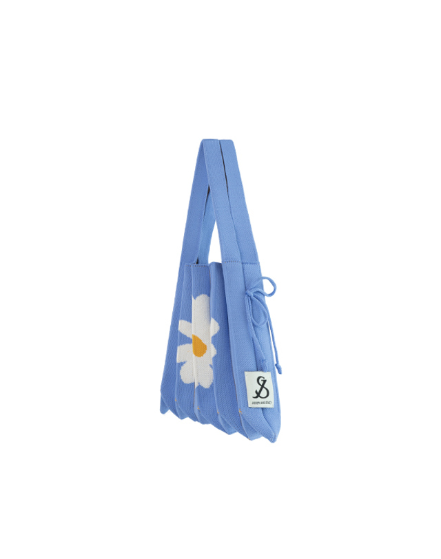 조셉앤스테이시 Lucky Pleats Knit S Daisy Cerulean Blue 착용컷