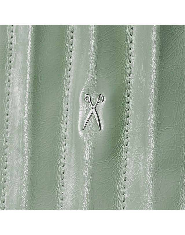 조셉앤스테이시 Lucky Pleats Phone Bag Iceberg Green 착용컷