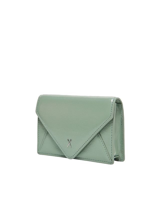 조셉앤스테이시 Easypass Amante Card Wallet With Leather Strap Iceberg Green 착용컷