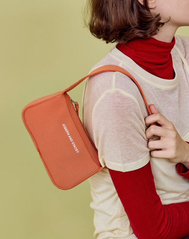 조셉앤스테이시 LPK Arton Knit Shoulder Bag S (ALL) 착용컷