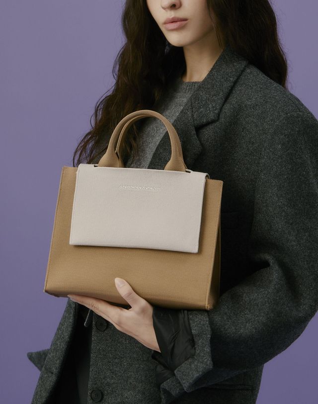 조셉앤스테이시 LPK Lattice M Flap Pocket (ALL) 착용컷