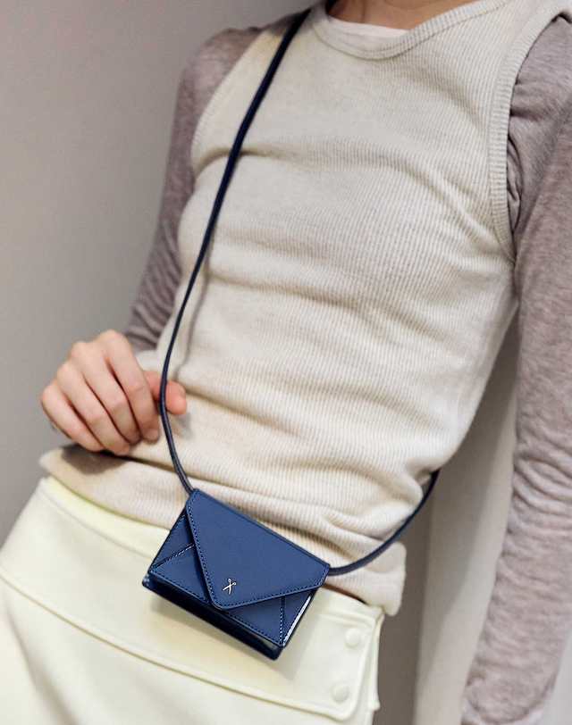 조셉앤스테이시 Easypass Amante Belt Bag Hope Navy 착용컷