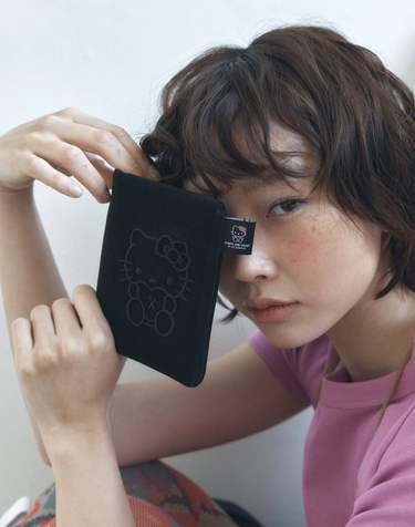 Haze Travel Wallet Hello Kitty Black