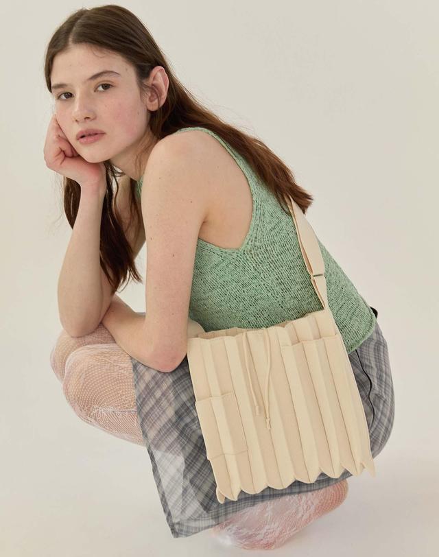 조셉앤스테이시 Lucky Pleats Knit Pocket Cross (ALL) 착용컷