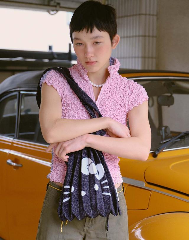 조셉앤스테이시 Lucky Pleats Knit M Starry Hello Kitty (ALL) 착용컷