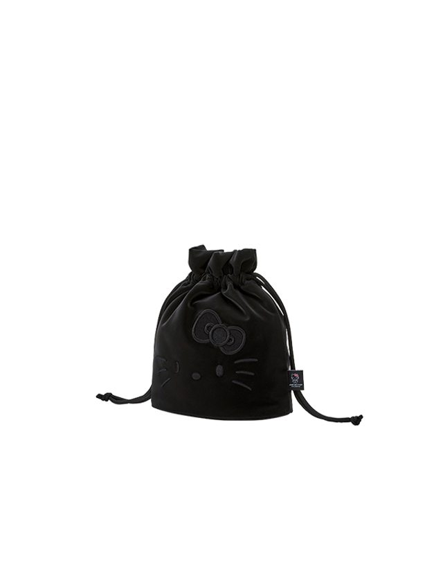 조셉앤스테이시 Drawstring Cross Hello Kitty Haze Black 착용컷