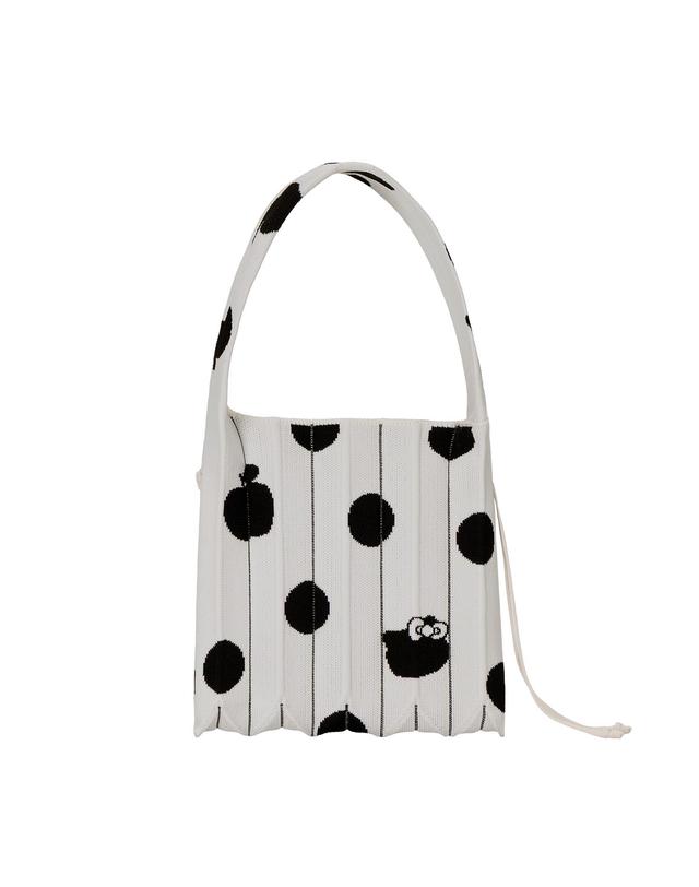 조셉앤스테이시 Lucky Pleats Knit S Dot Hello Kitty (ALL) 착용컷