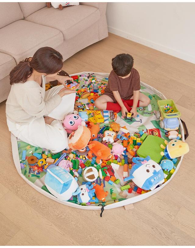 디어커스 브레드이발소 모아조이 플레이매트 착용컷