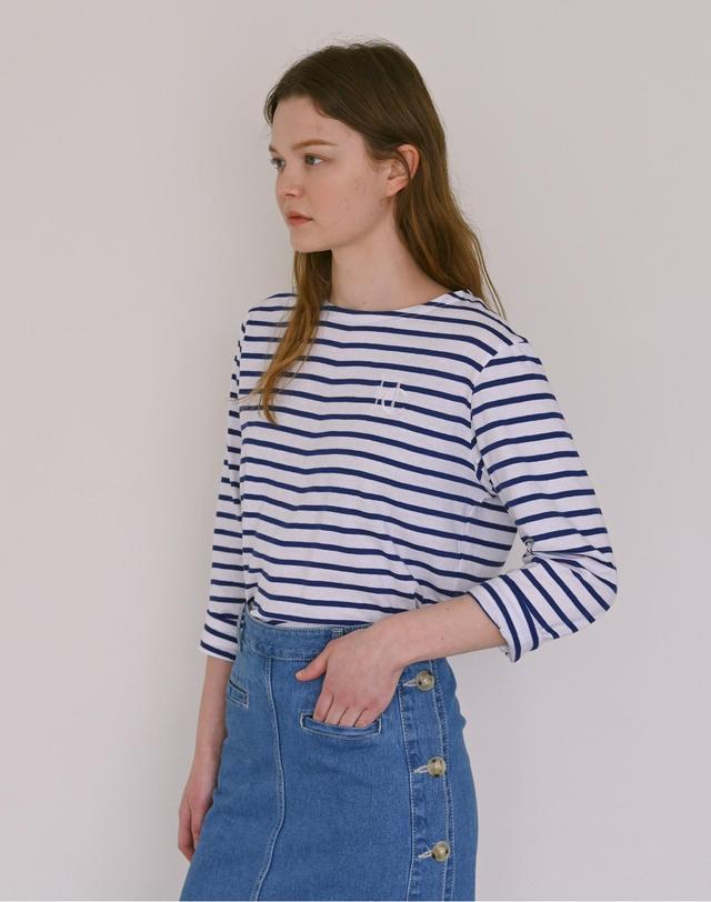 헨스 Cropped boat neck t-shirt (blue) 착용컷