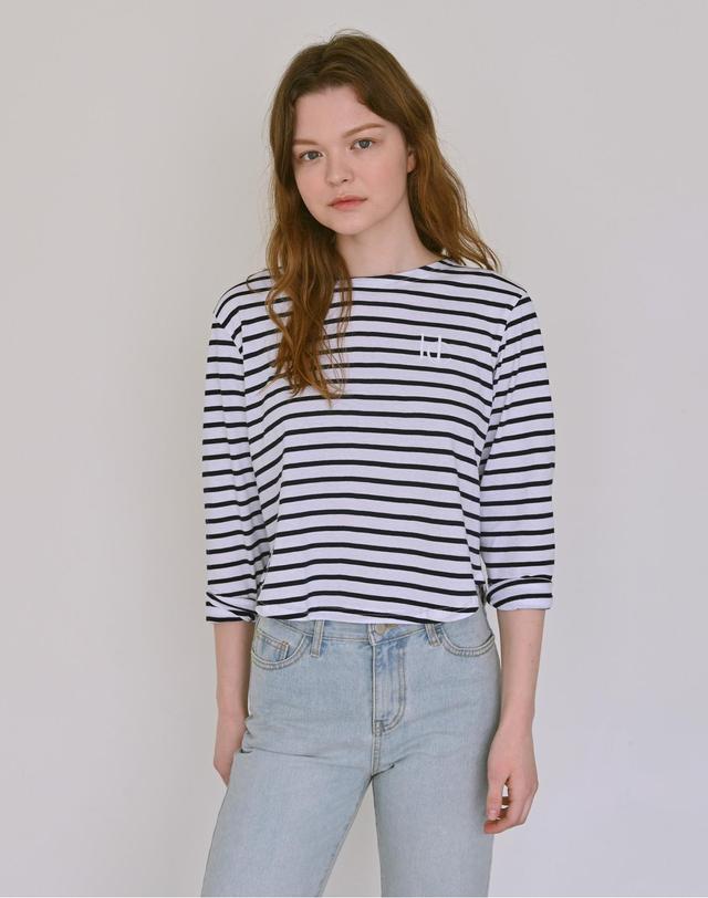 헨스 Cropped boat neck t-shirt (navy) 착용컷