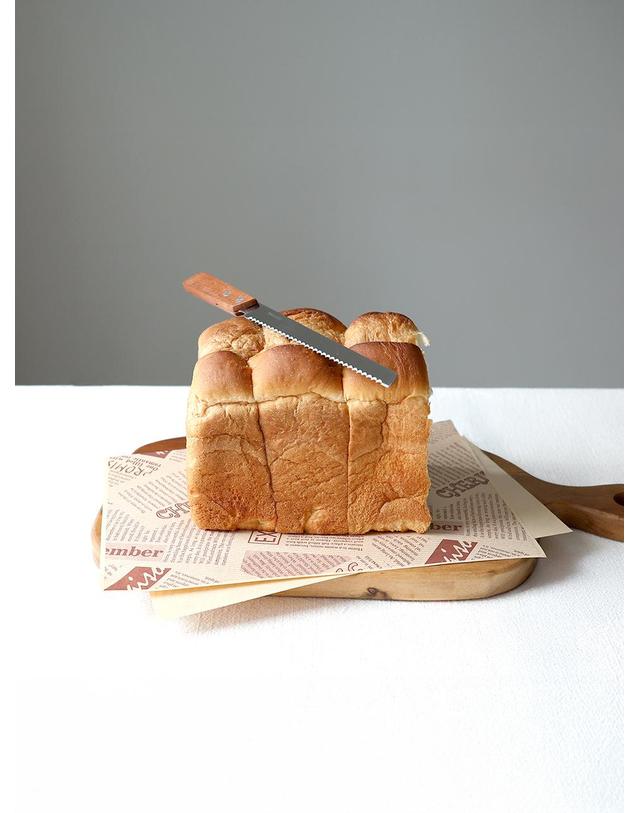 카모메키친 우드 핸들 빵칼 착용컷