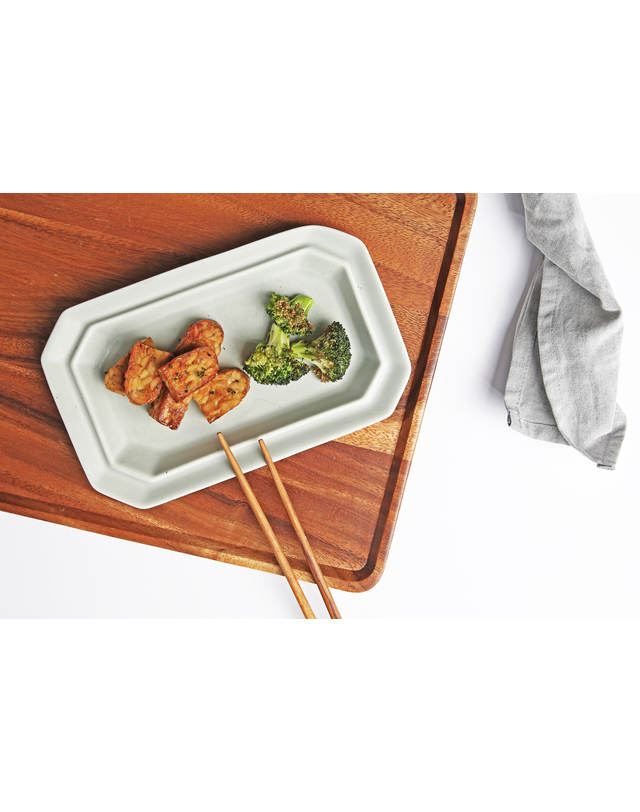 카모메키친 시라쿠스 네이처 팔각접시 착용컷