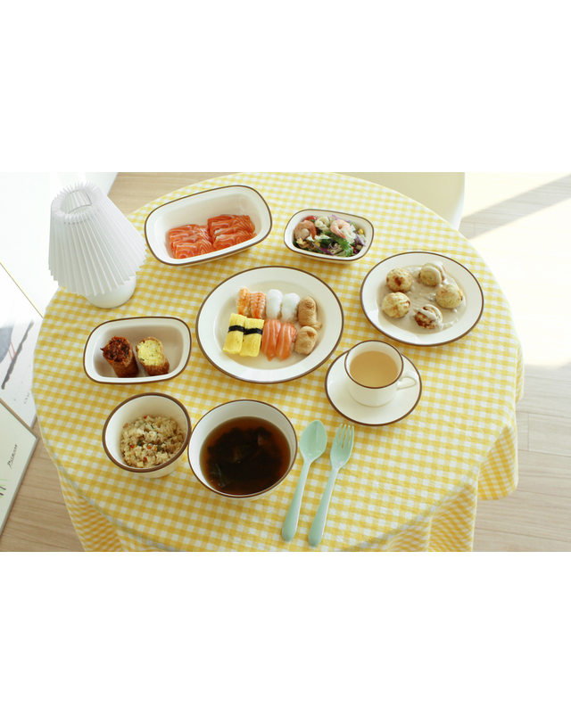 카모메키친 브라운라인 멜라민 원형볼 착용컷