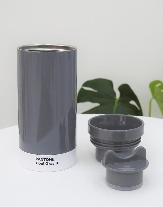 팬톤리빙 팬톤 투고텀블러430ml(쿨그레이9) 착용컷