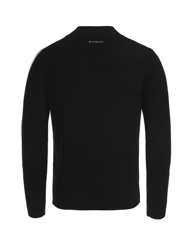 퓨처레트로 (UNISEX) COLORBLOCK POLA KNIT / MEN 블랙 착용컷