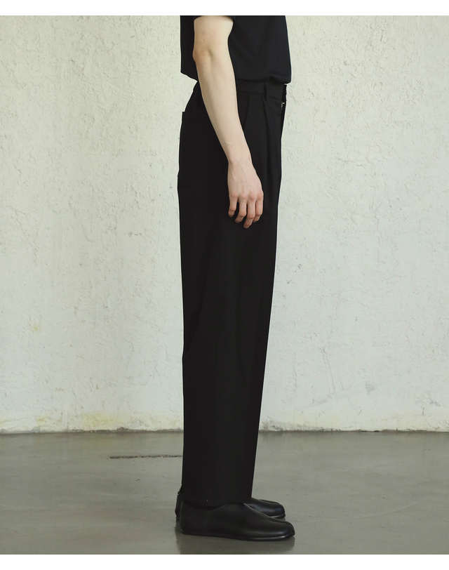 필시크 SIDE CUT BANDING CHINO PANTS (Black) 블랙 착용컷