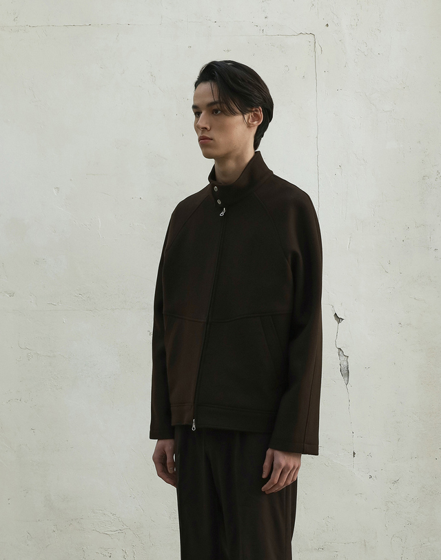 필시크 BELLANDI HARRINGTON JACKET(DARK BROWN) 베이지 착용컷