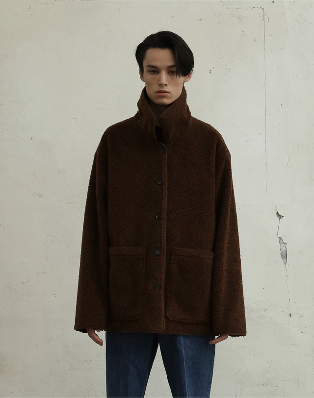 필시크 REVERSIBLE SHEARLING JACKET(DARK BROWN) 브라운 착용컷
