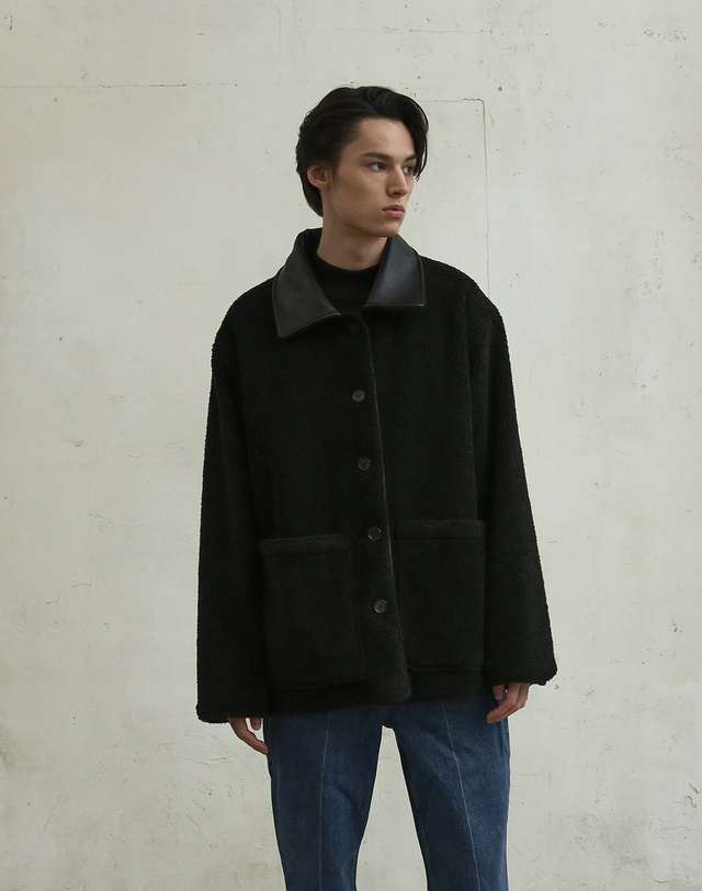 필시크 REVERSIBLE SHEARLING JACKET(BLACK) 블랙 착용컷