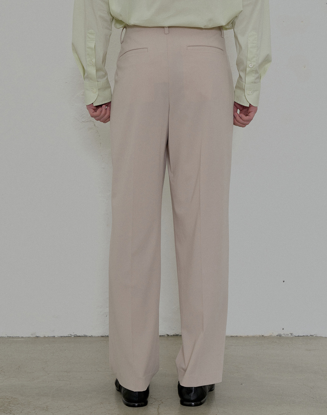 필시크 NO -OBI ONE TUCK PANTS (Ivory) 아이보리 착용컷