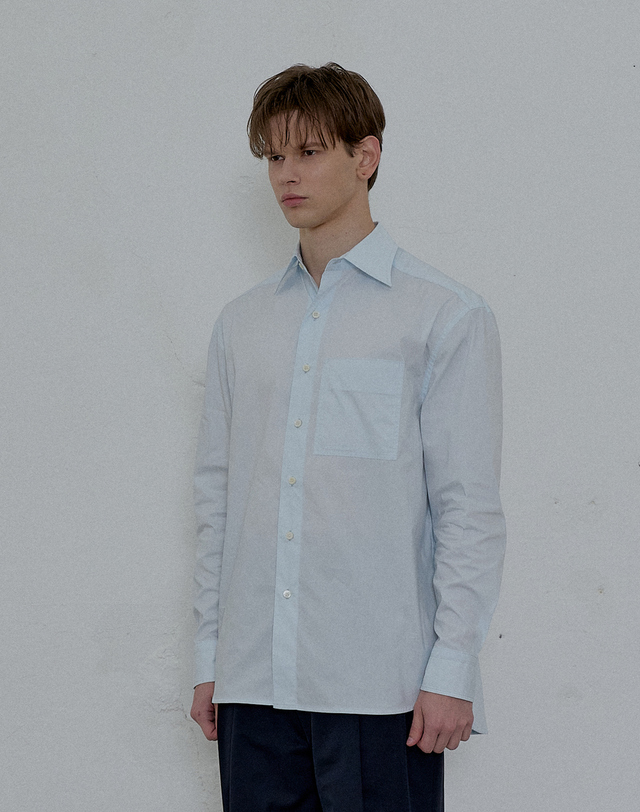필시크 COMFORT SILHOUETTE SHIRTS (Light blue) 착용컷