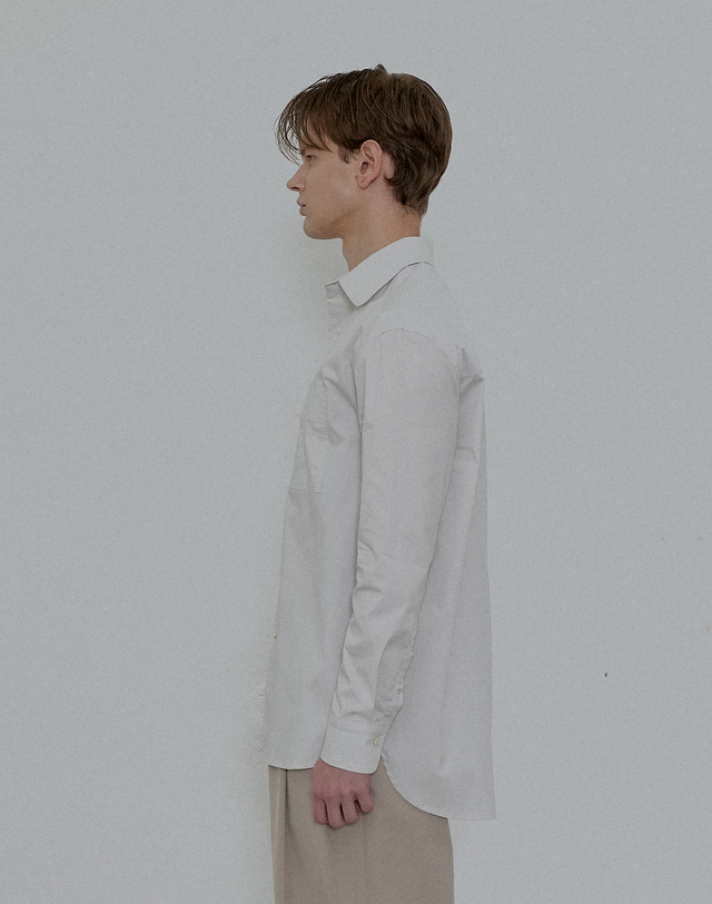 필시크 COMFORT SILHOUETTE SHIRTS (Light gray) 착용컷