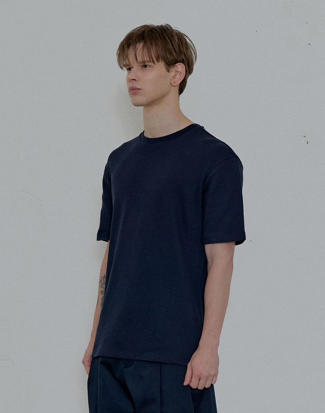 필시크 ORGANIC COTTON WAFFLE KNIT T-SHIRT (Navy) 네이비 착용컷