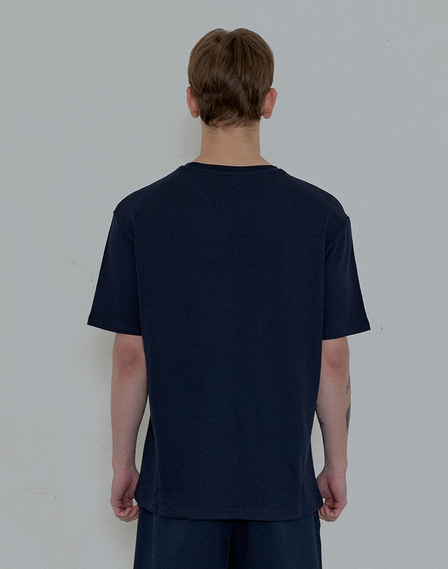 필시크 ORGANIC COTTON WAFFLE KNIT T-SHIRT (Navy) 네이비 착용컷