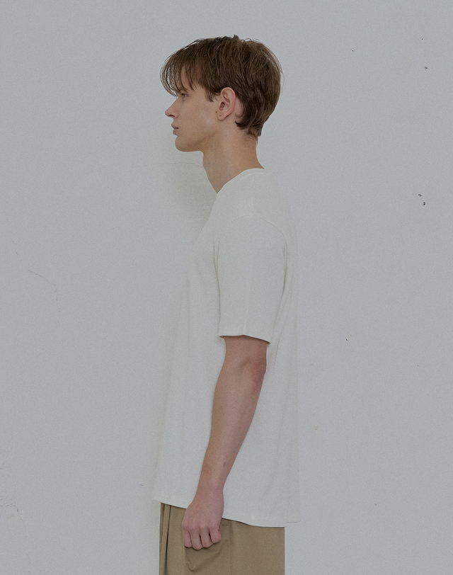 필시크 ORGANIC COTTON WAFFLE KNIT T-SHIRT (White) 화이트 착용컷
