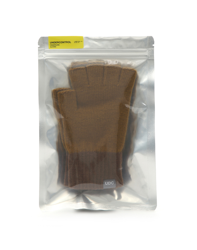 언더컨트롤 핑거리스 반장갑 FINGERLESS / UDC / MUSTARD BROWN MIX 착용컷
