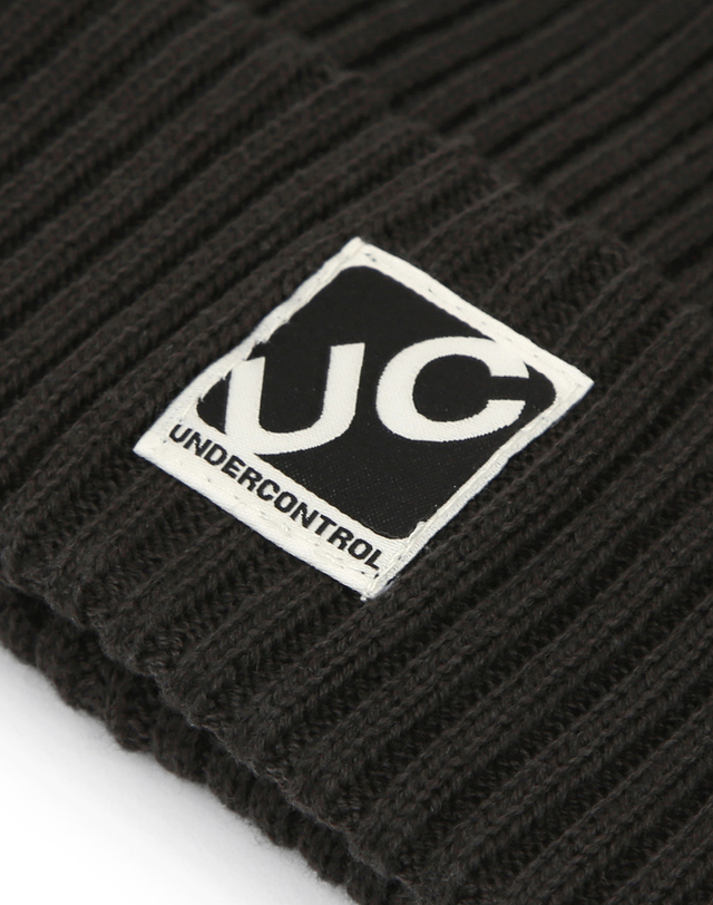 언더컨트롤 BEANIE / CROSS BOX LOGO / R CHARCOAL 착용컷
