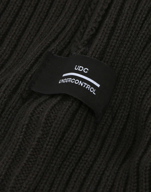 언더컨트롤 BEANIE / CROSS BOX LOGO / R CHARCOAL 착용컷