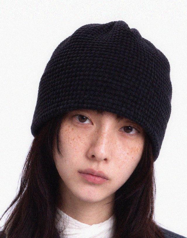언더컨트롤 모노톤 스트라이프 와플 니트 방한 숏비니 NO CUFF THICK WINTER HAT / BRUSHED BLOCK / PURPLE NAVY 착용컷