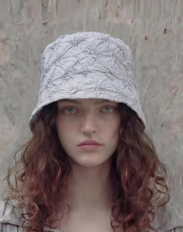 플라워패턴 여름 버킷햇 STAND BUCKET / FLOWER EMBO / FOG GRAY