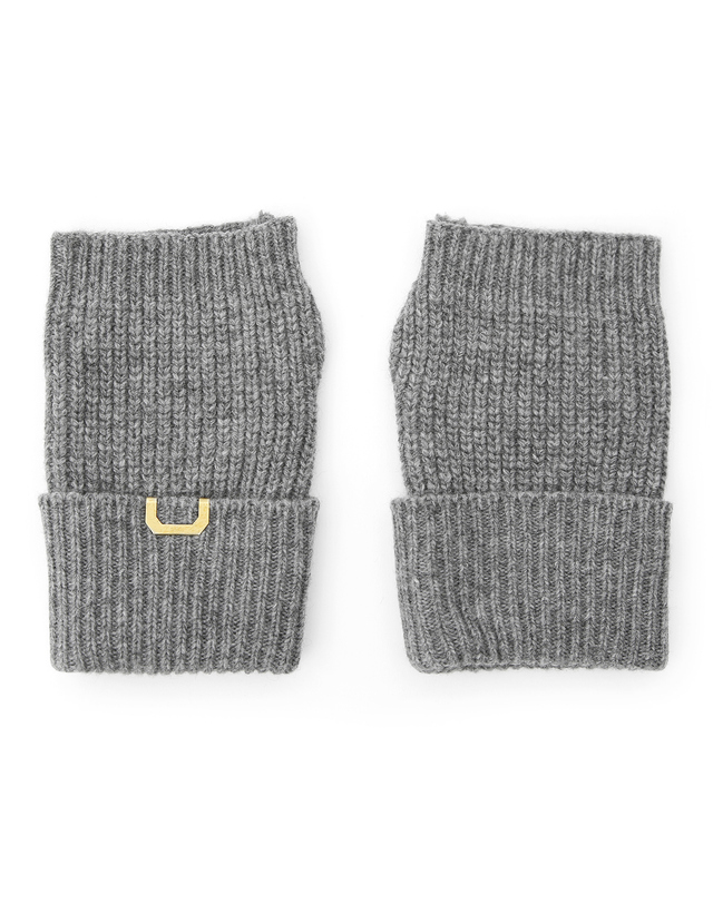언더컨트롤 스튜디오 겨울 핸드워머 반장갑 SLEEVE WARMER / CASHMERE / L GREY 착용컷