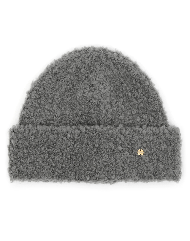 언더컨트롤 스튜디오 부클 겨울 비니 FLUFFY BEANIE / MOHAIR BOUCLE / CHARCOAL 착용컷