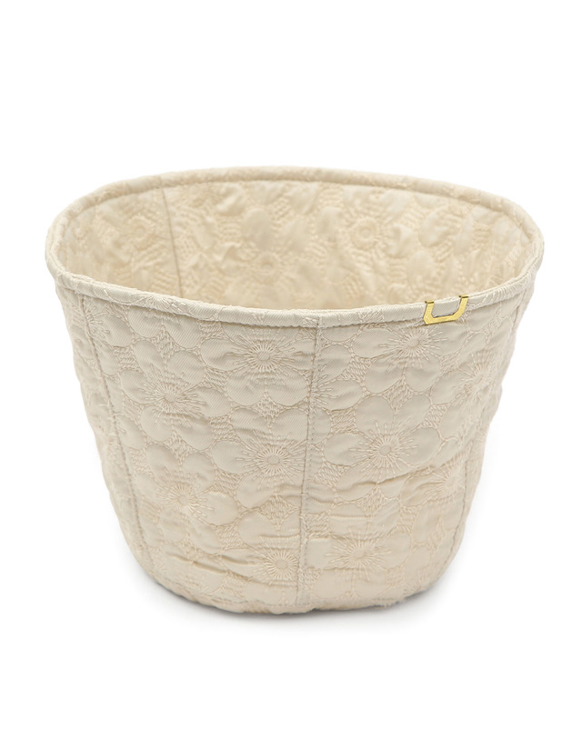 언더컨트롤 스튜디오 겨울 패딩 버킷햇 STAND BUCKET / BONDED FLOWER / CREAM 착용컷