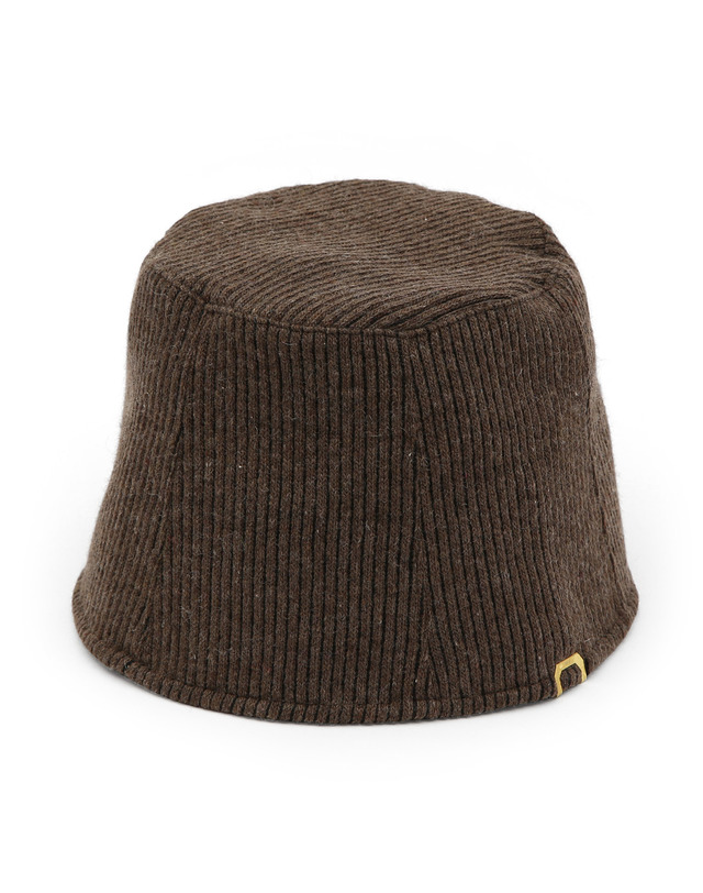 언더컨트롤 스튜디오 겨울 니트 버킷햇 STAND BUCKET / STRIPE KNIT / M BROWN 착용컷